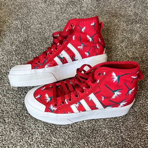 Adidas Thebe Magugu Nizza
Platform Mid - Picture 3 of 5